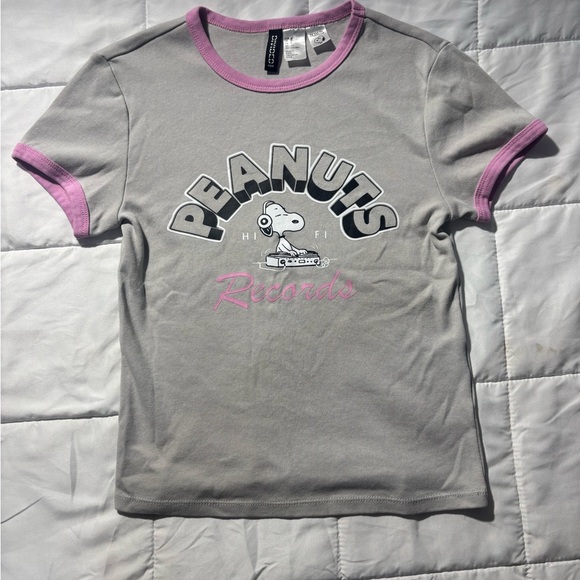 Y2K Graphic Baby Tee Gray and Pink Peanuts T-Shirt - Picture 1 of 5